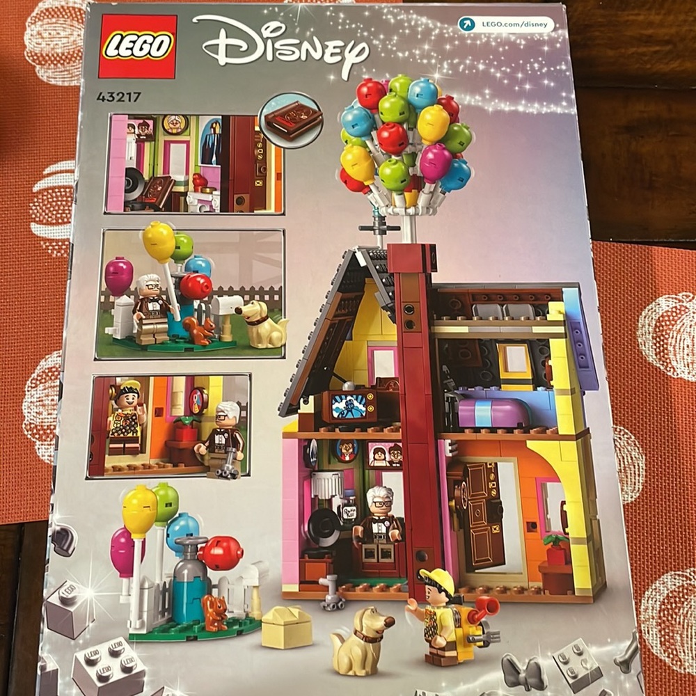 DISNEY UP LEGO SET - Picture 3 of 3